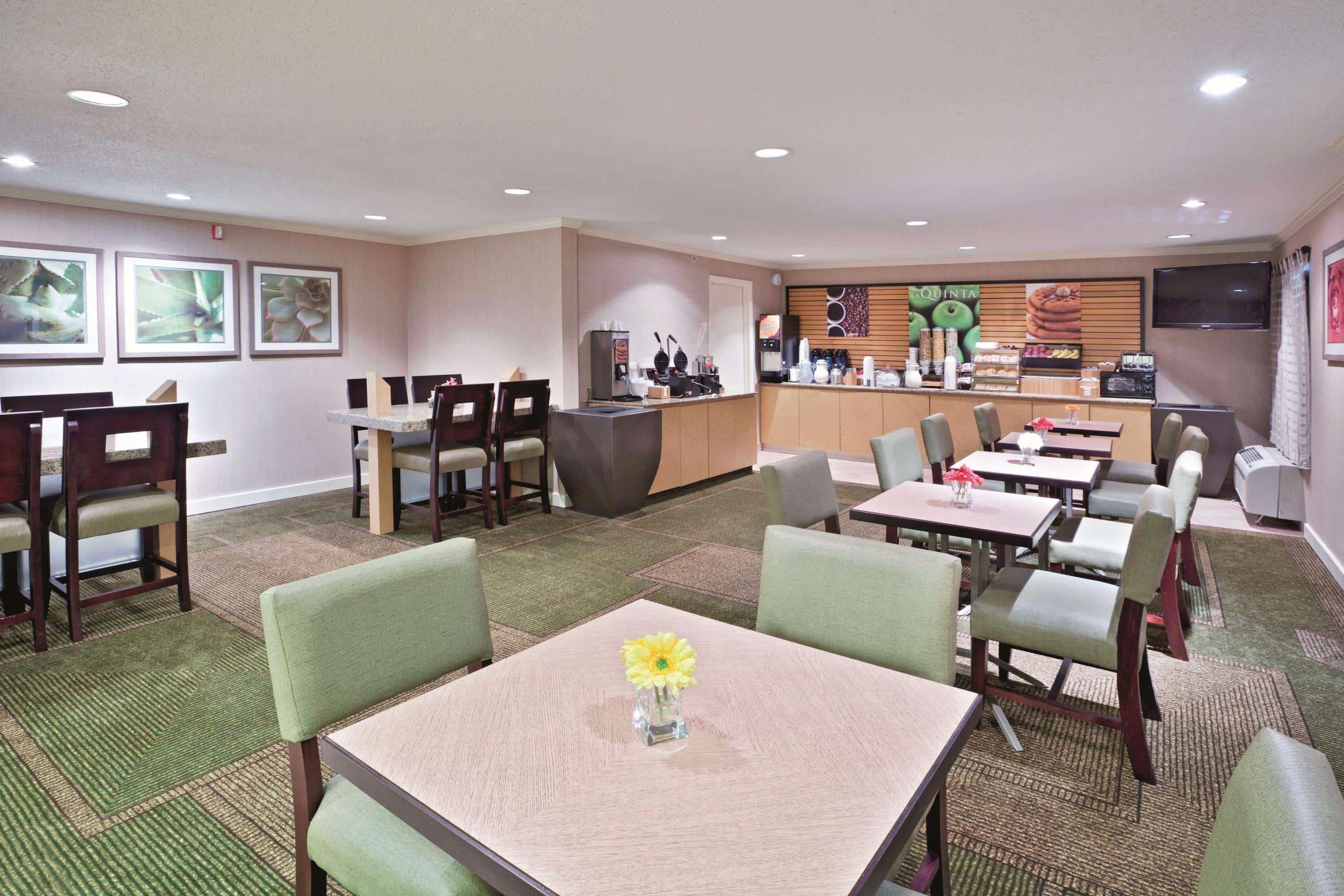 La Quinta By Wyndham Mansfield Oh Ξενοδοχείο Εξωτερικό φωτογραφία